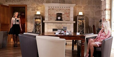 Gorgeous lesbian gets a hot welcome home from her girlfriend who eats her juicy pussy avidly