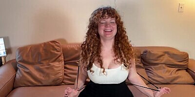 Casting Curvy: Busty Squirting Red Head
