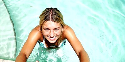 My Teen Stepsister Sucked my Dick in the Pool!!