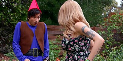 LIL humpers - Sexy Big Tits Joslyn James Loves Humping Her Lawn Gnome