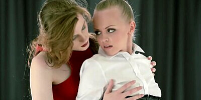 Lady in Red gets strapon