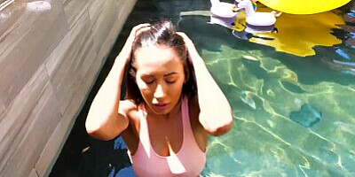 LUBED TASTY SPREAD Fucked Poolside With Facial