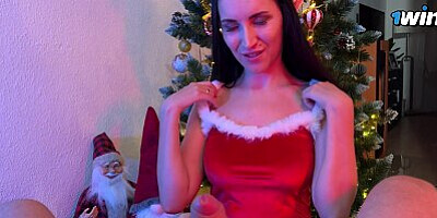 The best gift for Christmas is a blowjob from stepmom