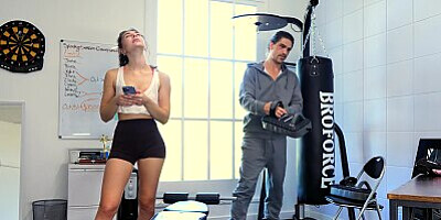 Boxing Babe Champ Liz Jordan Heats Up Practice by Pounding Coaches Cock - S1:E6
