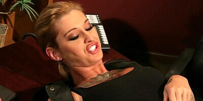 Wicked - Kleio Valentien gets her clit sucked