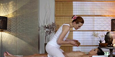Massage Rooms Petite Cindy Shine given sexy oil massage by Charlie Red