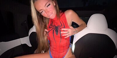 Hot Perfect Ass Amateur Fucking In Back Seat - Spiderman