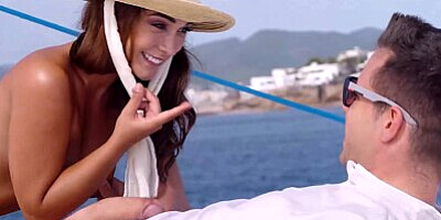 Private com - Spoiled Ginebra Bellucci Stretches Her Anus!