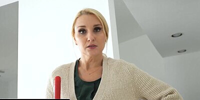 Step Mom Julia Robbie Rewards Step Son With Her Wet And Plump Pussy For Doing His Chores - PervMom