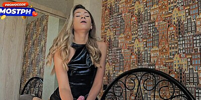 Gorgeous babysitter uses her mouth and all her holes to satisfy her boss
