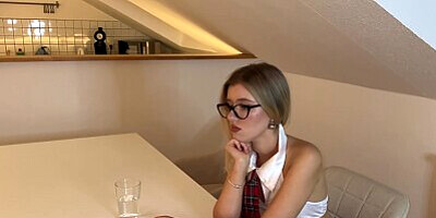 A student in an individual English lesson
