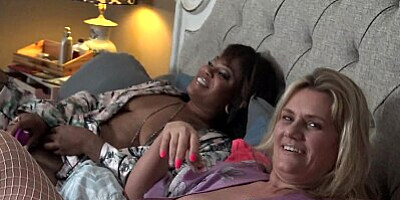 Hot amateur lesbians masturbating and licking pussy