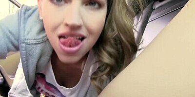 Girlfriends Lesbians make hot sextape in a car