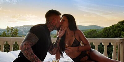 Passionate outdoor banging of Andrea Retali under the super-steamy glow of sunset.