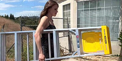 Rose Carter Gets Her Windex Wank On: A Sticky Situation at PornDude Manor!