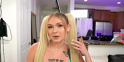 Porn Newbie Juliana Marie Gets Stuffed