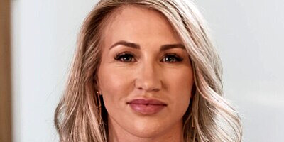 MILFY Voluptuous Mom Heidi Cleans Up Her Son's Dirty Friend