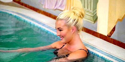 Lesbea Euro nymphs Cindy Shine and Lovita Fate poolside pussy licking