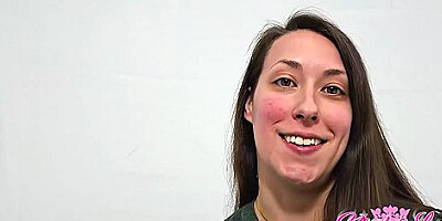 Kimber Lee In Cuck Gets A Handjob Present