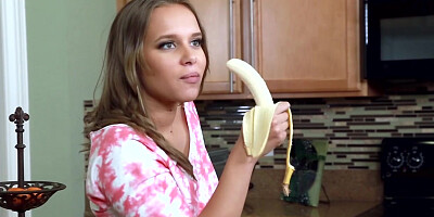 Brazzers - teens 18+ Like It Big - Liza Rowe Brad Hart - Petite Girl In a Big Cock World