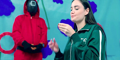 Squid Game - Victoria Carmargo Brasilera Rompe Galleta En El Juego Del Calamar Y Es Follada Por Su Carnoso Y Rosado Cono. 11 Min With Horse Brayan And Victoria Camargo