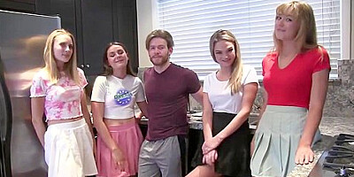 Watch Pretty Squeezes Video