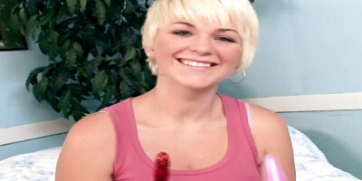 Squeaky Claudia Downs's young (18+) dirt