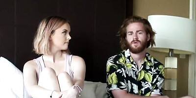 Dazzling River Fox's trimmed pussy video