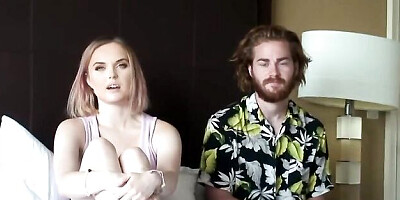 Dazzling River Fox's trimmed pussy video