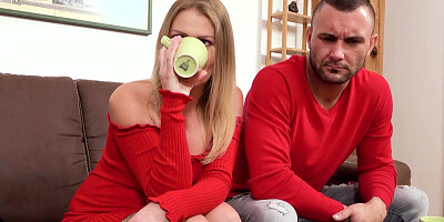 Cunt pulverizing sesh with blondie preggo Claudia Mac her hubby is eyeing