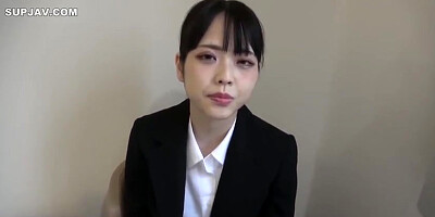 A Serious Job-hunter Takes Off Her Suit And Her Fair-skinned Body Is So Erotic That She Pokes Her Pussy Around With A Stick And Teaches Her The Pleasure Of Pillow Sales Through Live Sex In Order To Get Hired As A Sex Worker