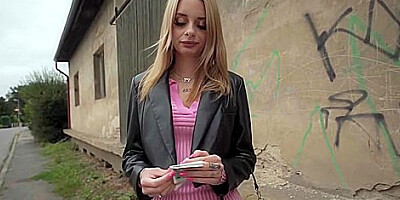 Martin Gun And Naomi Love - She Has The Body For It