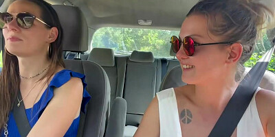 deux belles coquines partent chasser la bite