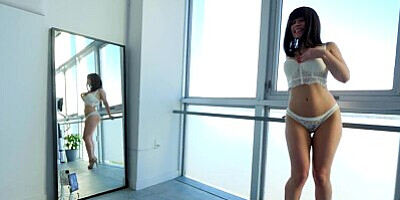 Australian Bubble Butt Babe In White Lingerie Is A Cock Lover