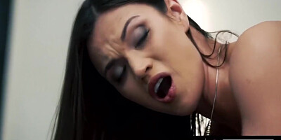 Vince Karter And Alyssa Reece In Hot Brunette Feels Horny For Anal Sex At The Office 12 Min