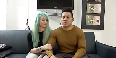 Sweetheart's tattooed women scene