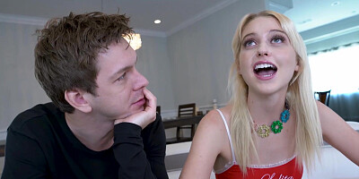 Blonde Chloe Cherry ravaged by two big cocks while squirting