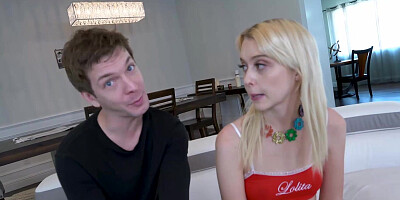 Blonde Chloe Cherry ravaged by two big cocks while squirting