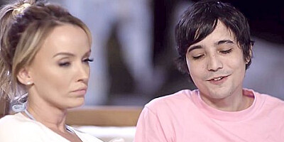 Skinny Blonde Milf Stepmother Wants To Feel Stepsons Big Dick - Pristine Edge