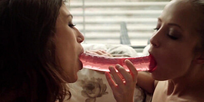 ...Julia Roca and Sicilia use their tongues to make each other cum...
