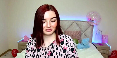 Redhead webcam girl NicolPot performing solo for fans