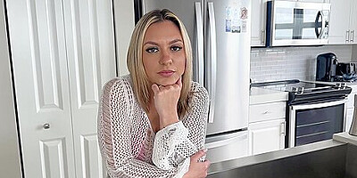 Stepsisters Best Friend Squirts On Your Cock Gypsy Rose Household Fantasy