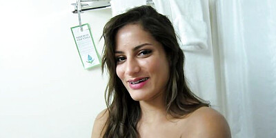 Watch flirtatious Chi Medina's porn