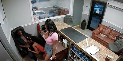 Sarai Minx is sucking huge black dick