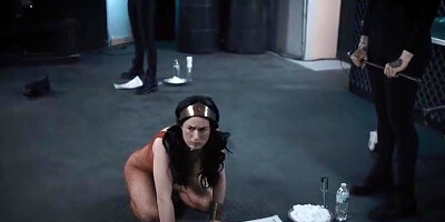 Olive Glass - Wonder Olive One Dumb Woman Coordinates (1080)