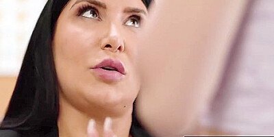 Bad Driver Athena Fleurs Seduces Driving Instructor Milf Romi Rain To Get Her License 15 Min