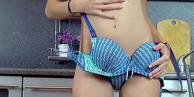 Slim Teen 18+ Plays With Her Hairy Pussy While Nobodies Home