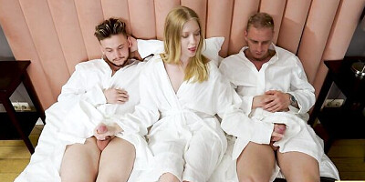 Alluring FMM hardcore sex with a hot girlfriend Crystal White