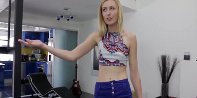 Grace Gives Her Stepbro A Hot Blowjob 6 Min With Alexa Grace
