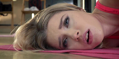 Ebony beauty Romy Indy facesitting on a dyke after dildo play